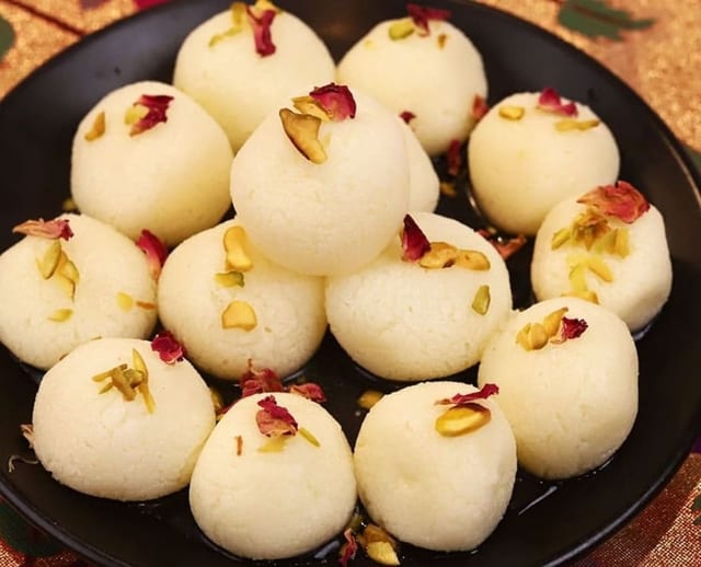 Rasgula White.